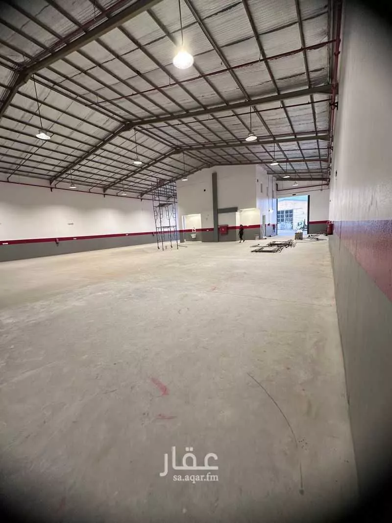 مستودع 600 م² في بدر 7