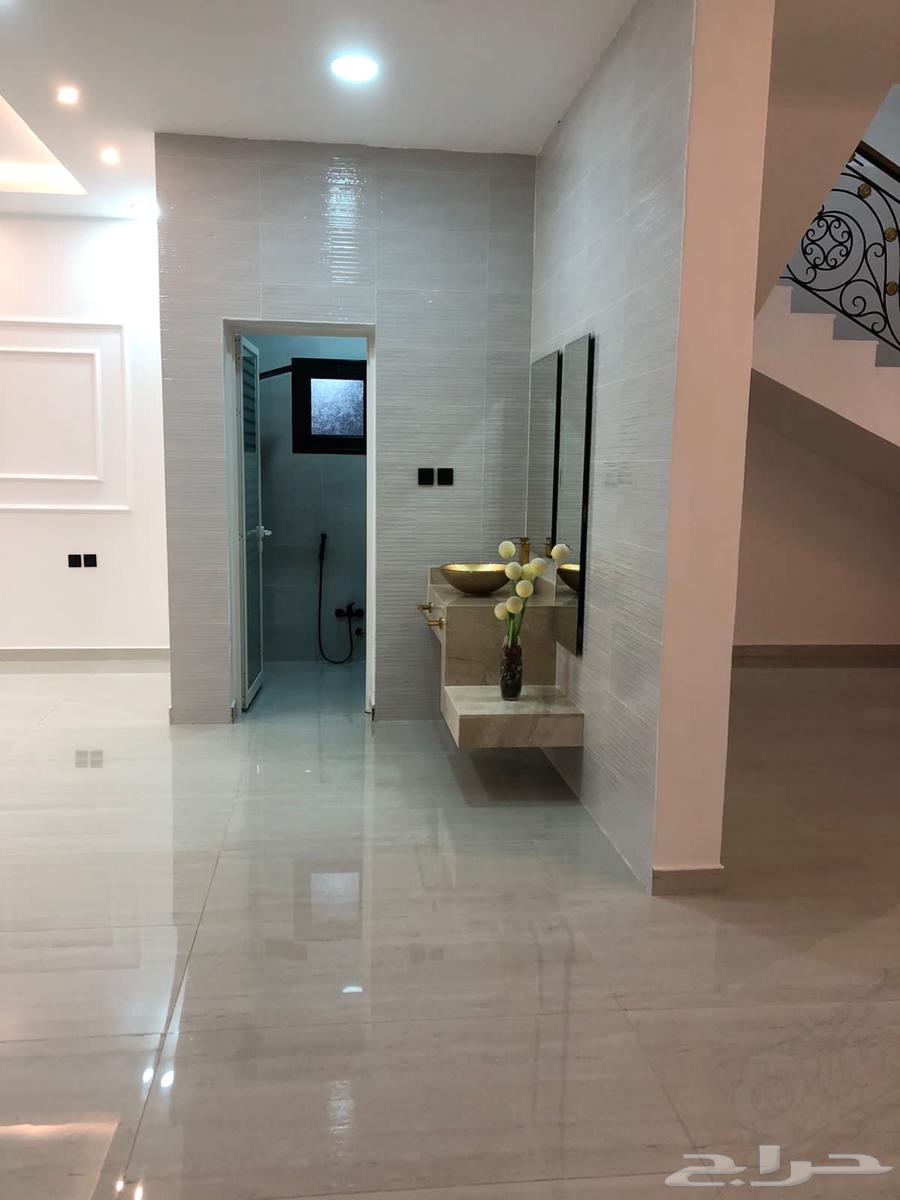 فيلا 7 غرف في اللؤلؤ 7