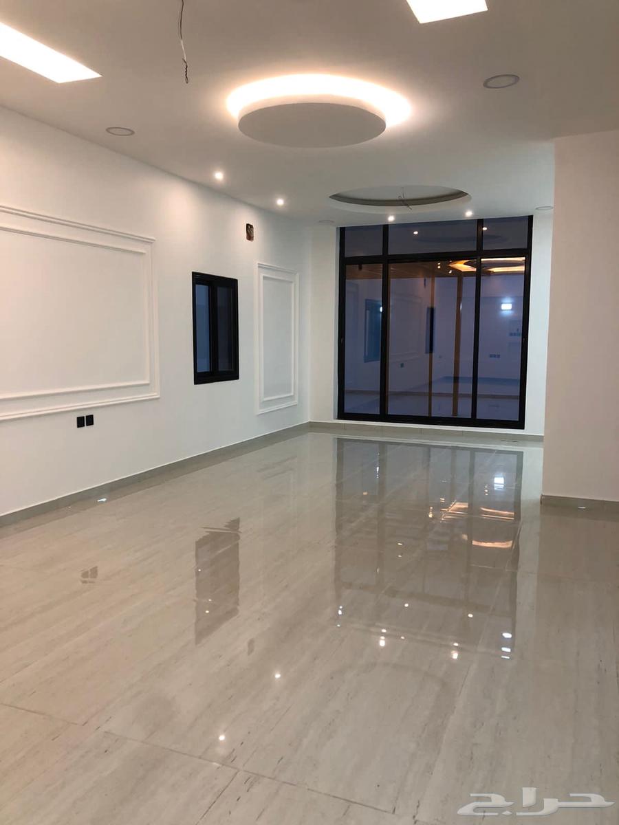 فيلا 7 غرف في اللؤلؤ 9