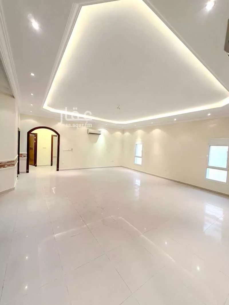 فيلا 4 غرف في البساتين 5