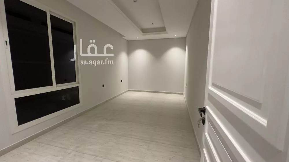 شقة 3 غرف في الملقا 17