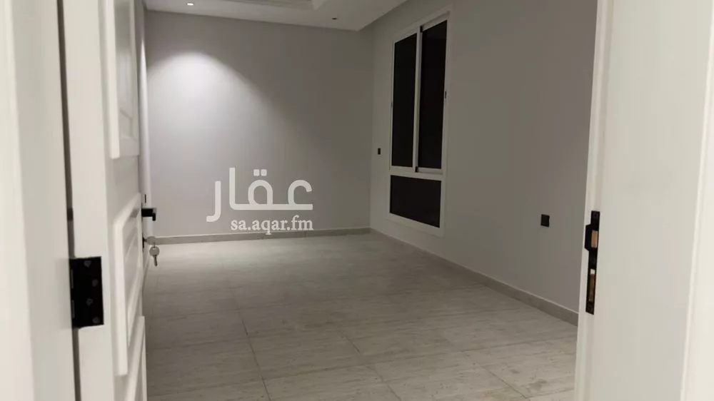 شقة 3 غرف في الملقا 8