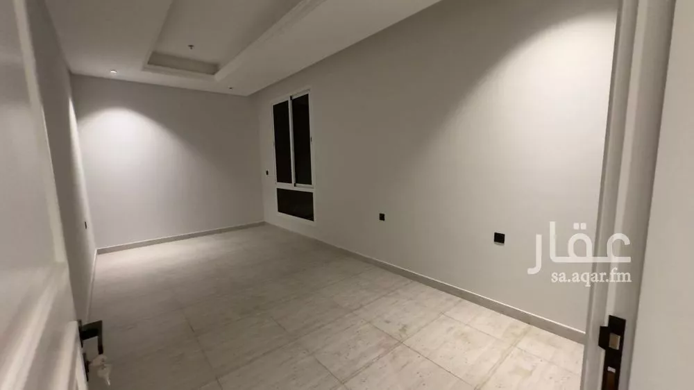 شقة 3 غرف في الملقا 10