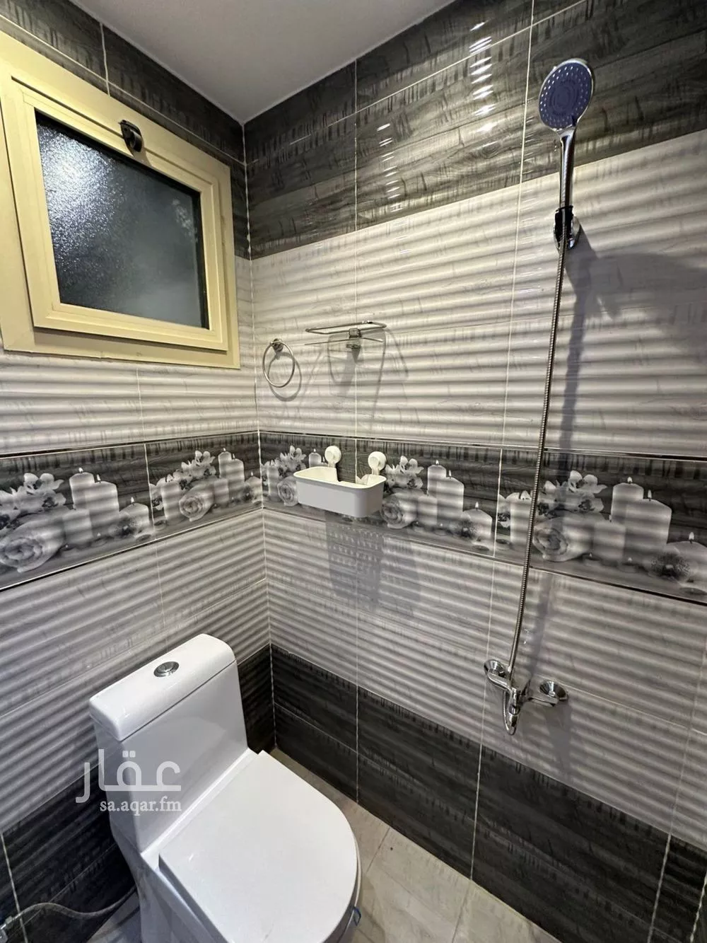 شقة 3 غرف في الملقا 16