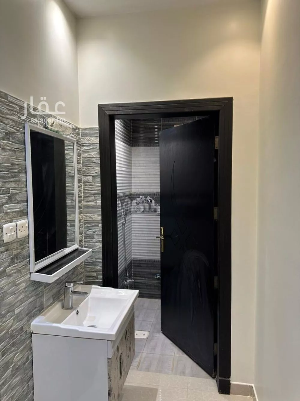 شقة 3 غرف في الملقا 7