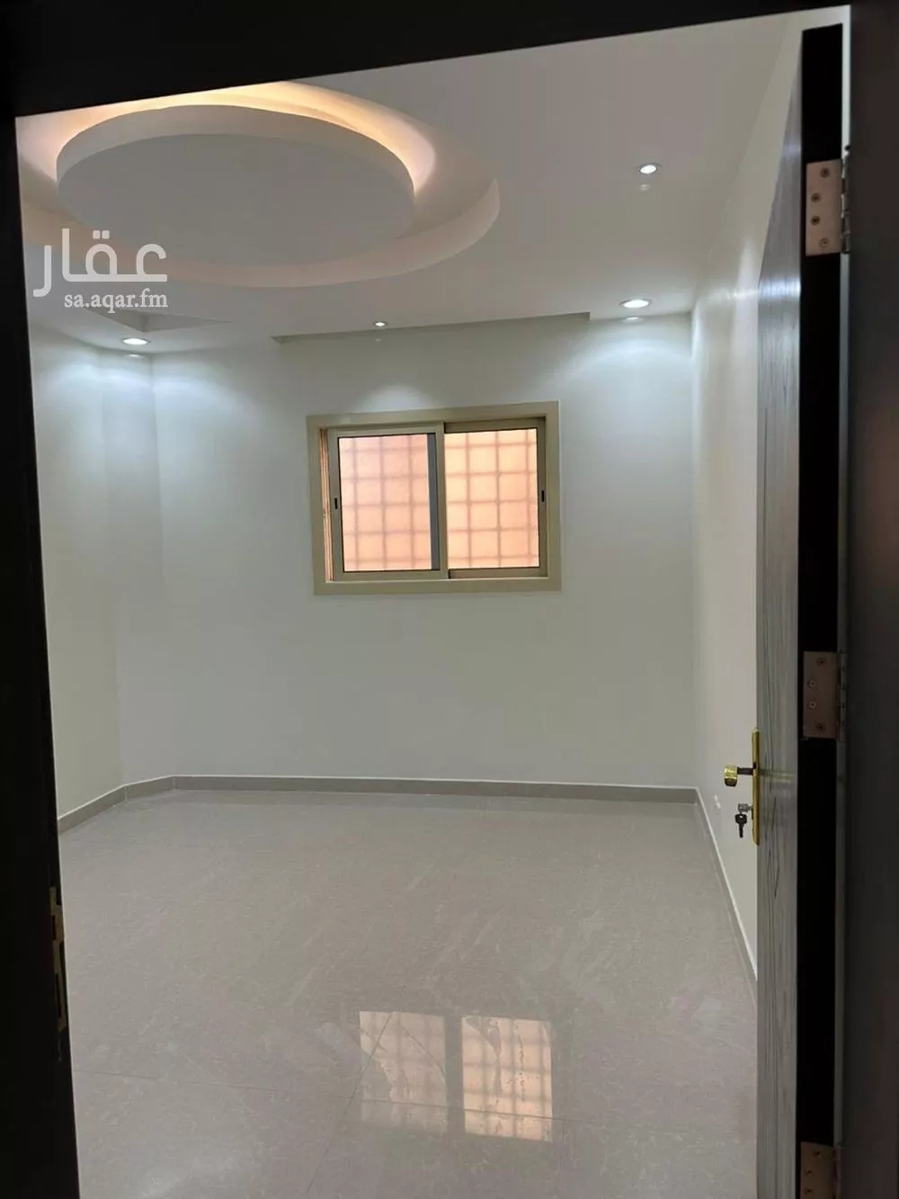 شقة 3 غرف في الملقا 9