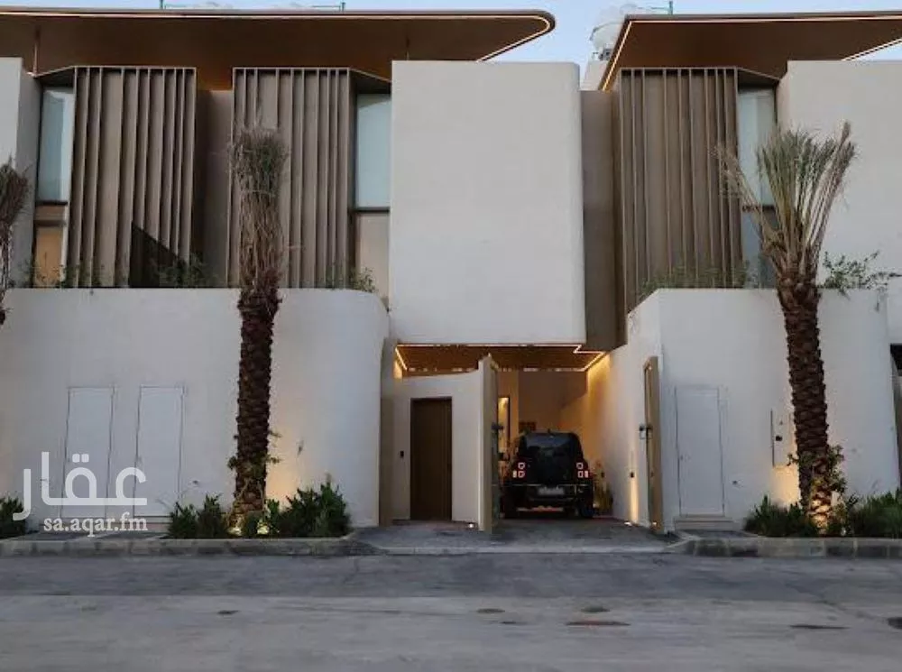 فيلا 4 غرف في العارض 2