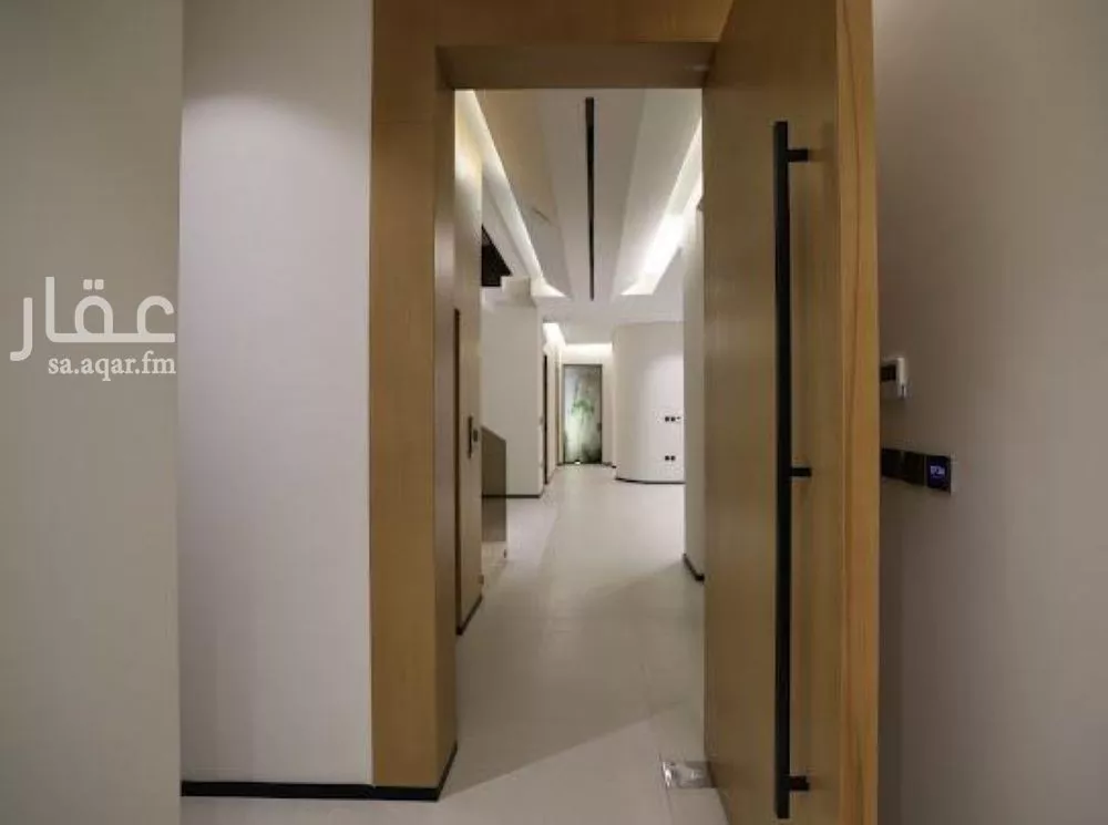 فيلا 4 غرف في العارض 7