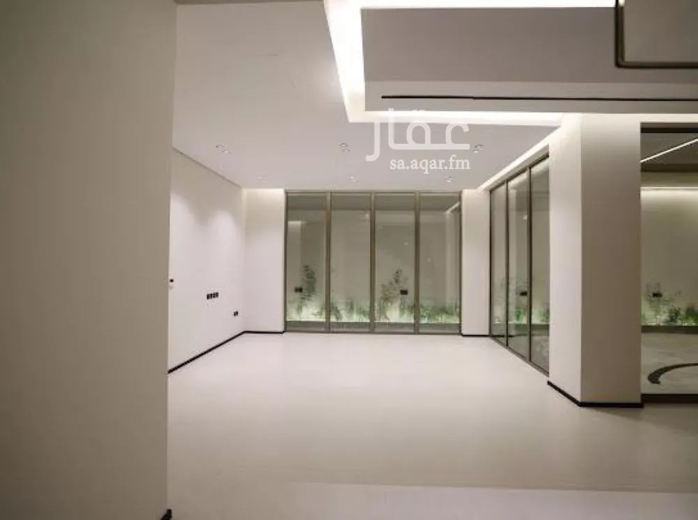 فيلا 4 غرف في العارض 8