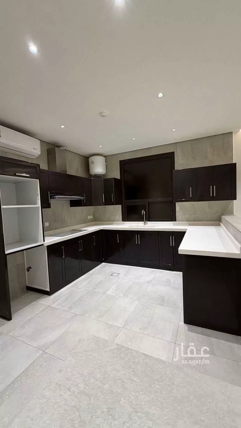 شقة 4 غرف في العارض 6