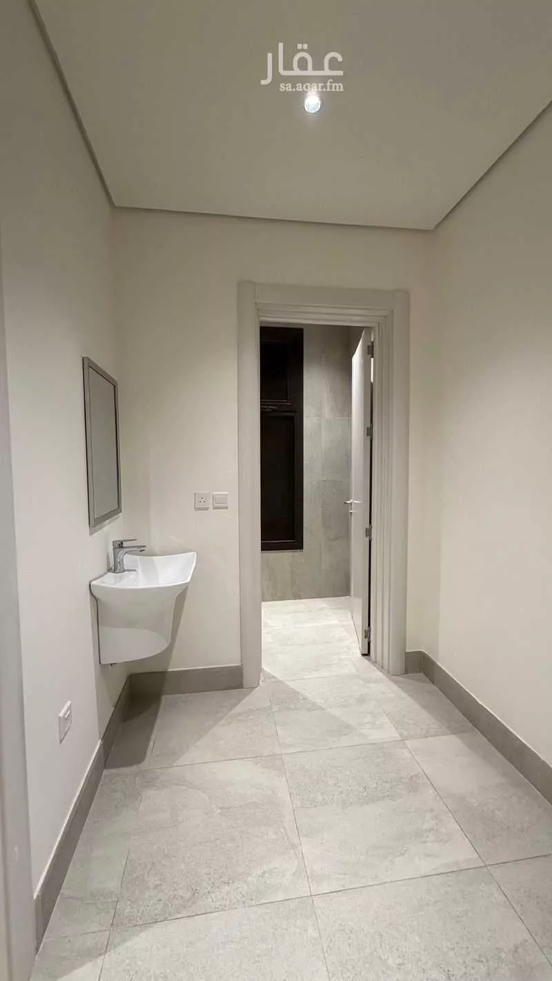 شقة 4 غرف في العارض 10