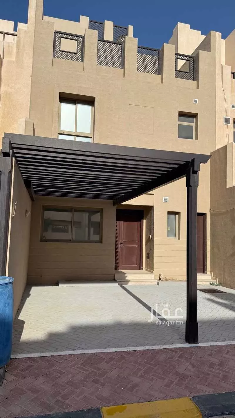 فيلا 5 غرف في المرجان 15