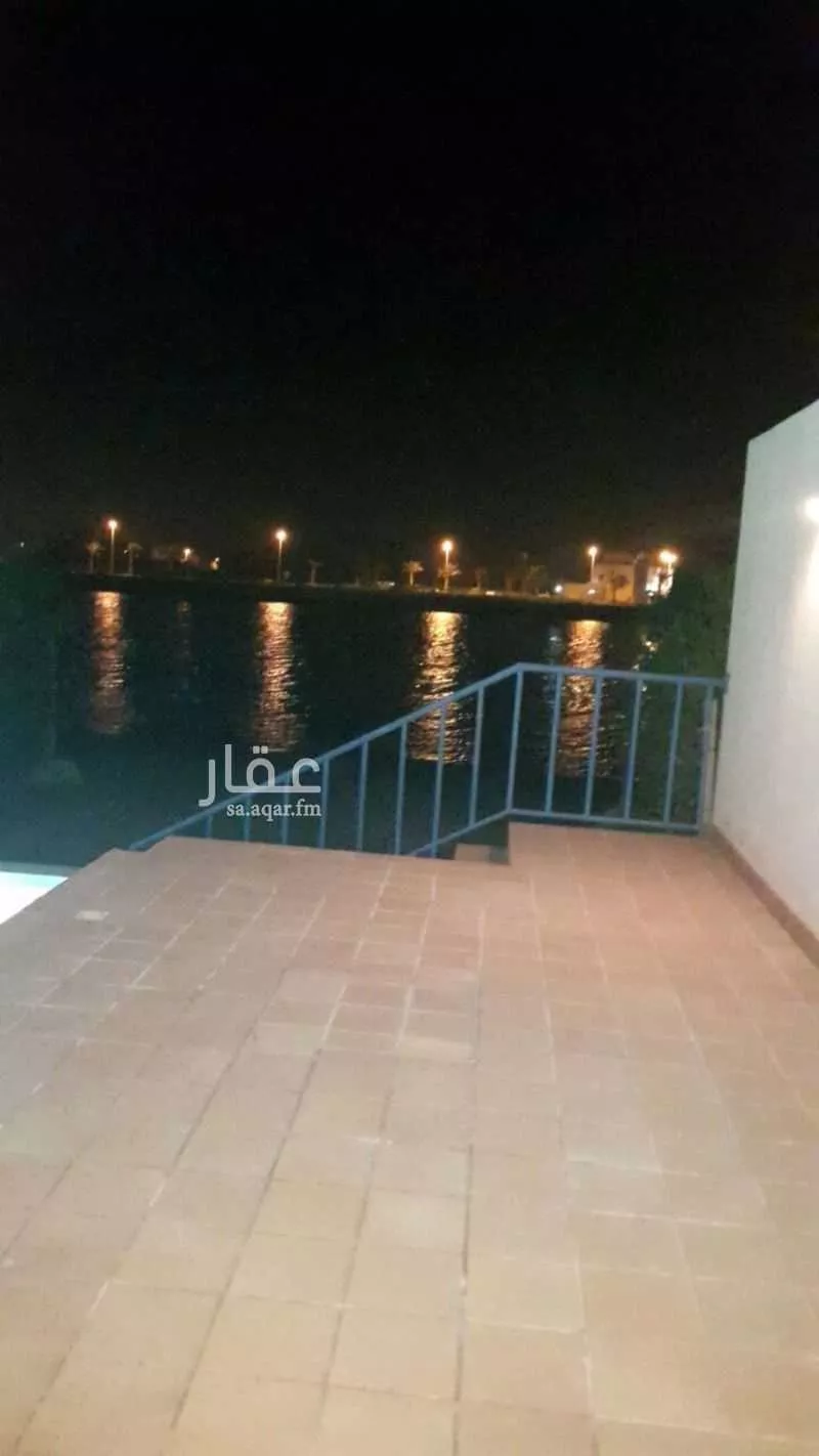 فيلا 5 غرف في المرجان 24