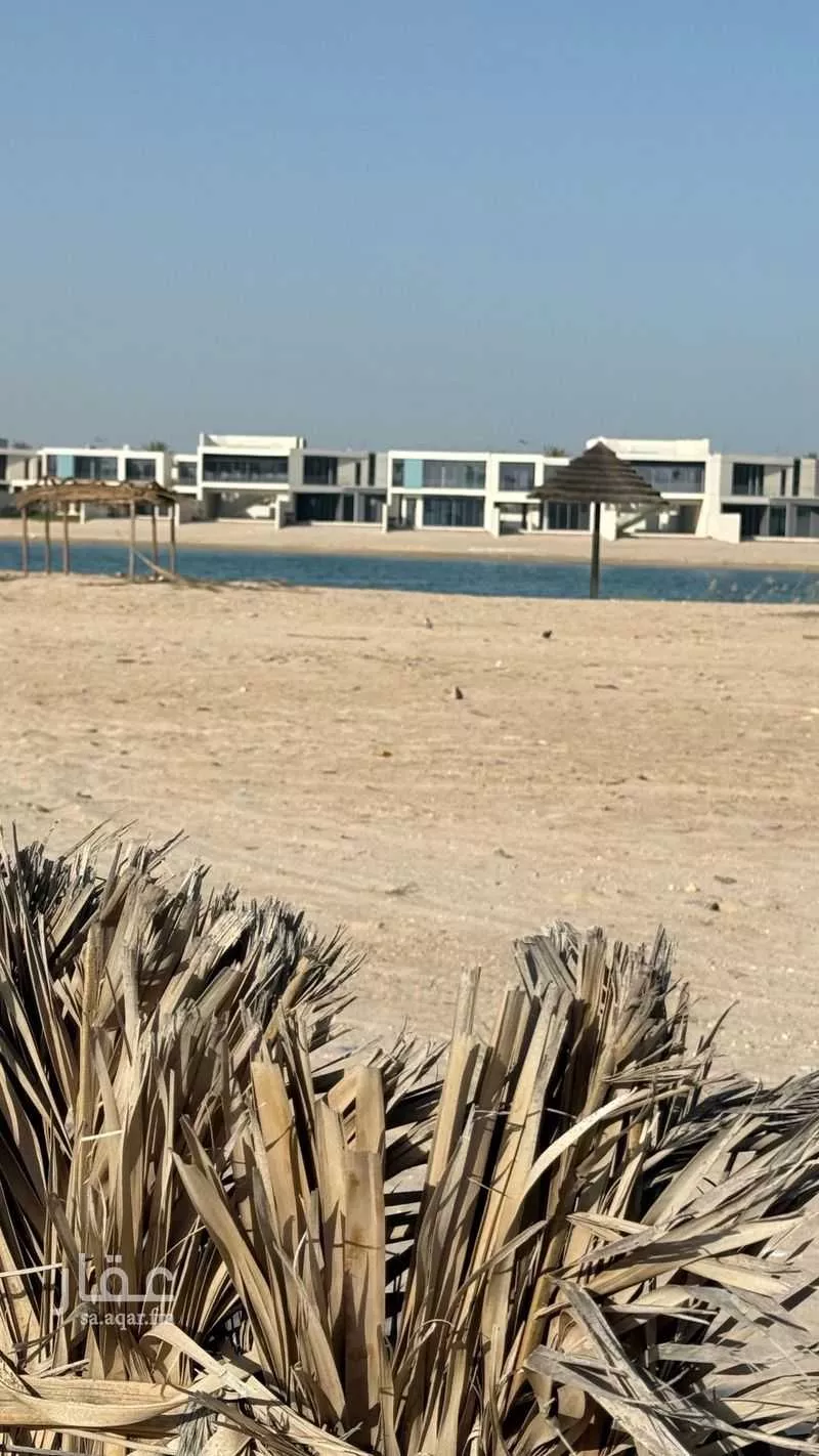 فيلا 5 غرف في المرجان 6