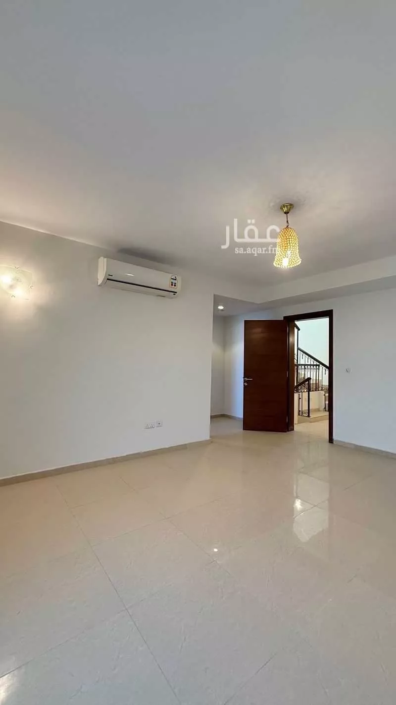 فيلا 5 غرف في المرجان 8