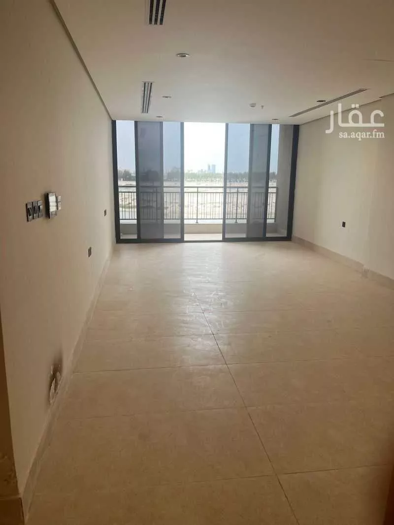 شقة 4 غرف في الخور 2