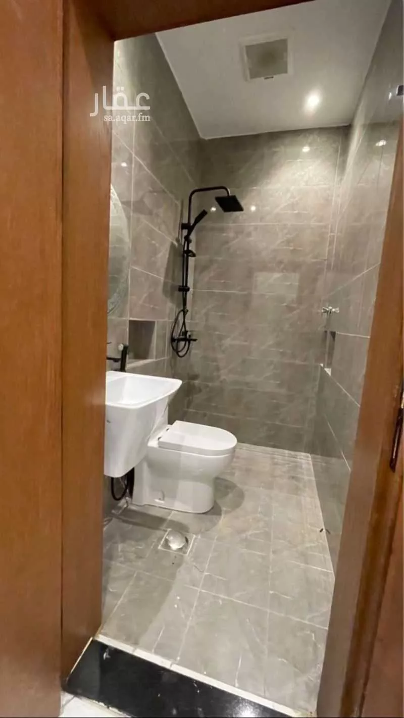 شقة 5 غرف في الصوارى 2