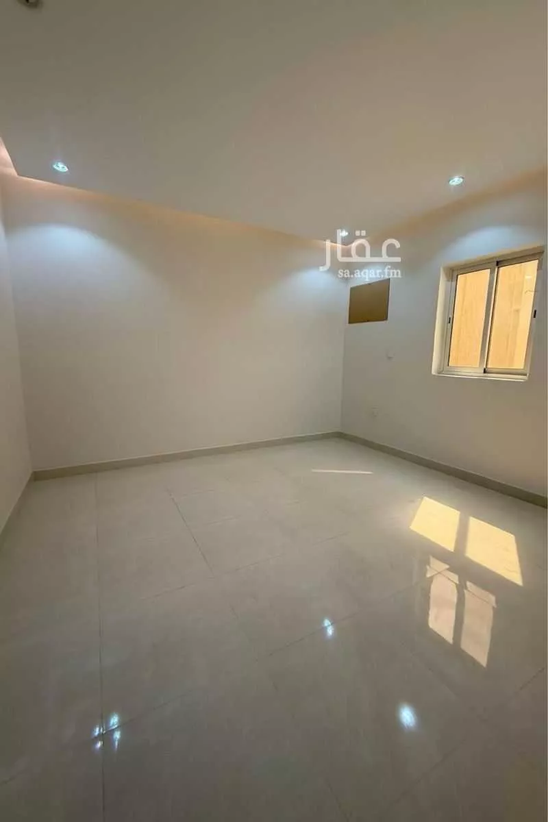 شقة 4 غرف في النخيل 3