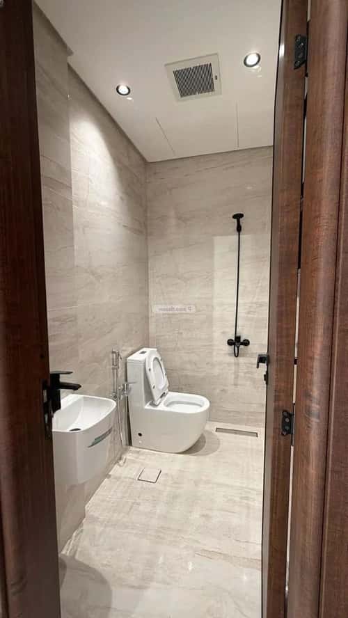 شقة 3 غرف في العارض 8