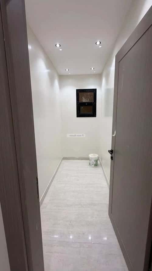 شقة 5 غرف في العارض 11