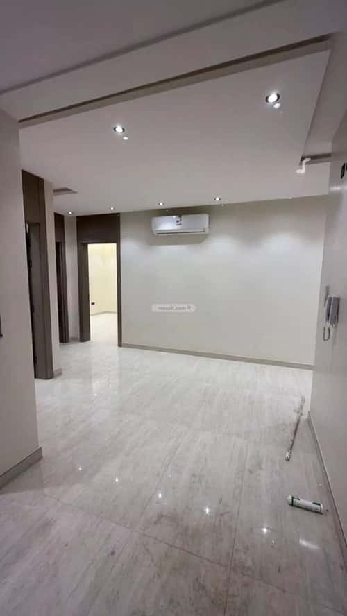 شقة 5 غرف في العارض 7