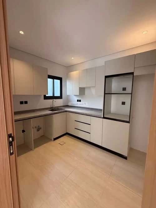 شقة 3 غرف في العليا 5