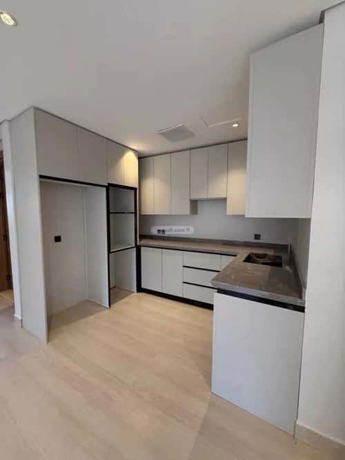 شقة 2 غرف في العليا 8