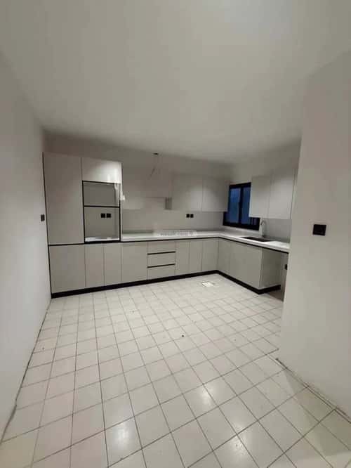 شقة 3 غرف في العليا 11