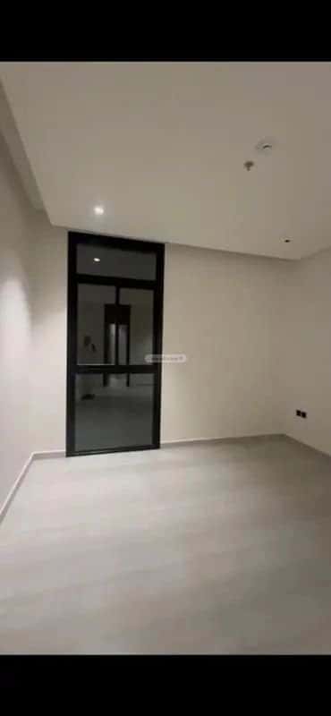 شقة 3 غرف في الملقا 6