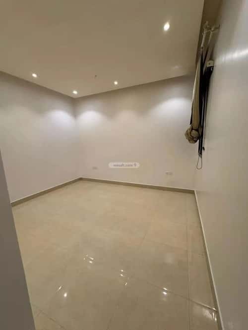 شقة 4 غرف في العارض 8