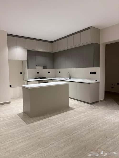 شقة 4 غرف في النرجس 2