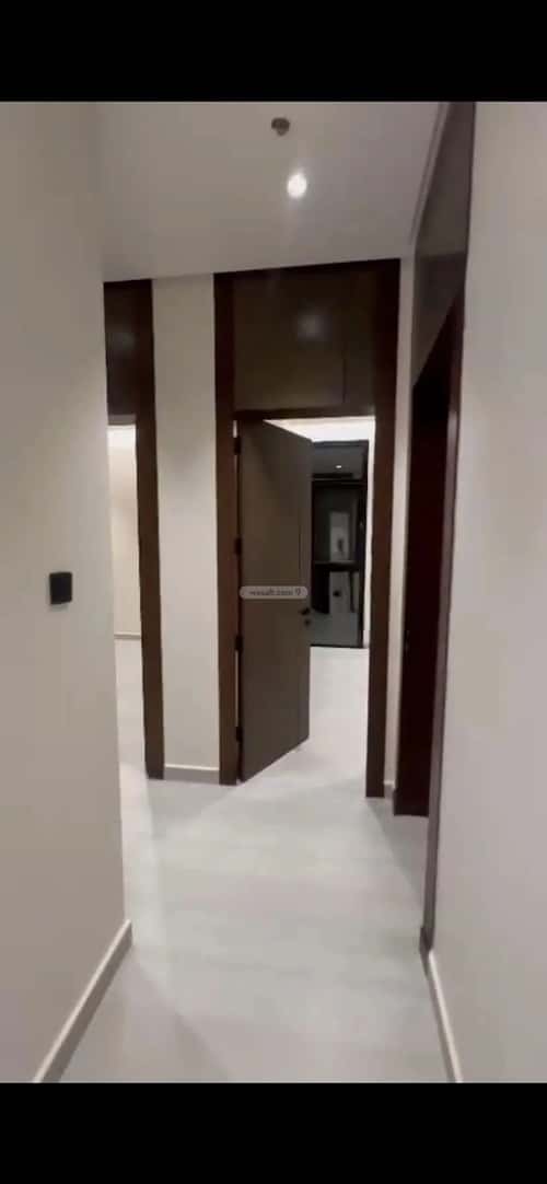 شقة 3 غرف في الملقا 4