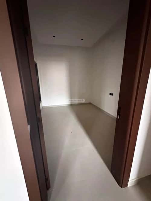 شقة 3 غرف في الرمال 4