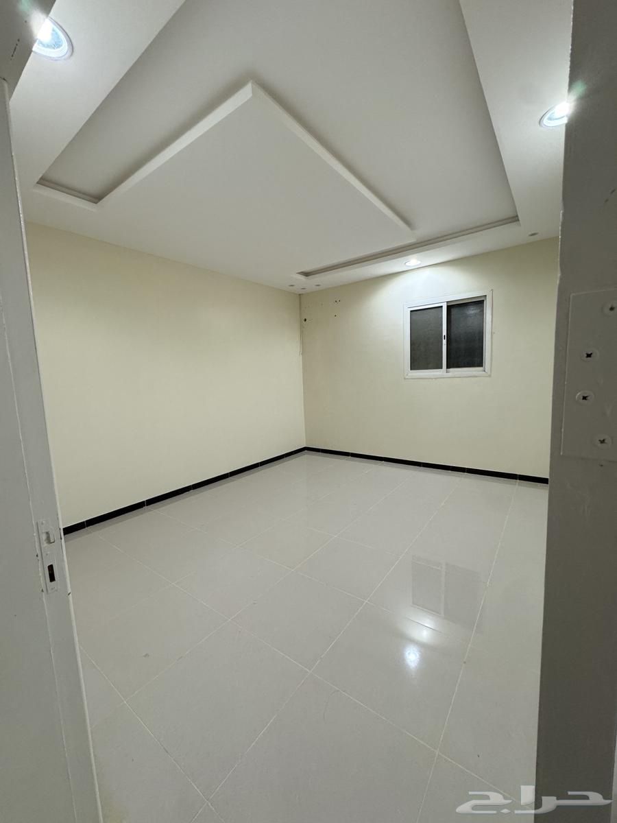 شقة 3 غرف في عكاظ 2