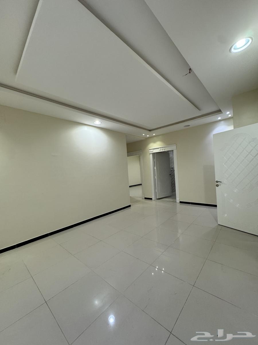 شقة 3 غرف في عكاظ 5