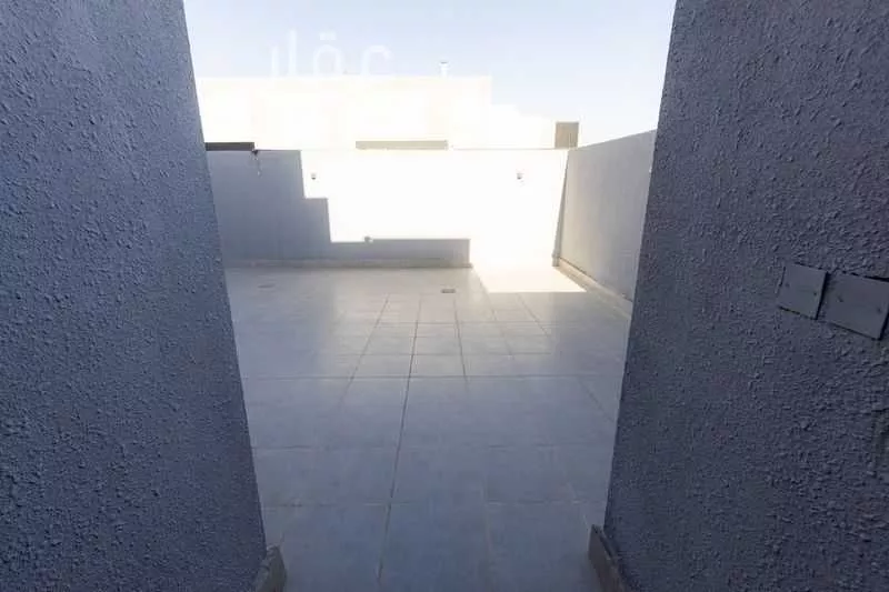 شقة 4 غرف في العارض 16