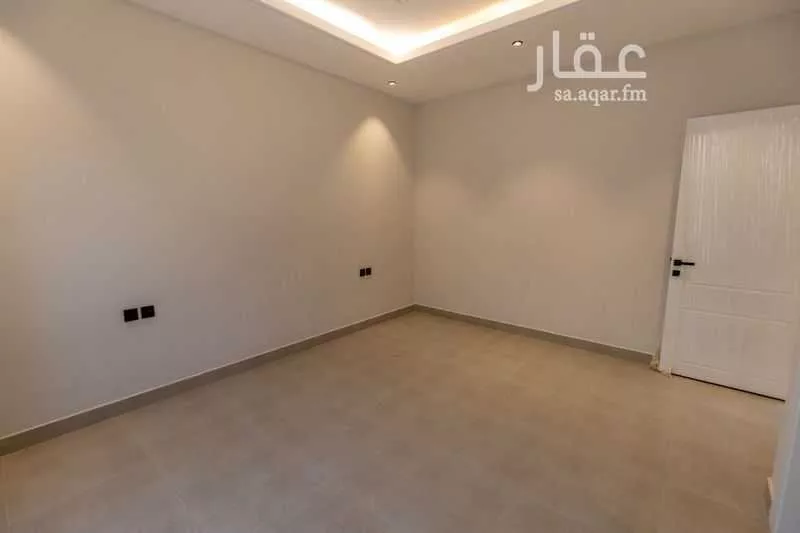 شقة 4 غرف في العارض 8