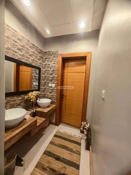 فيلا 6 غرف في العارض 8