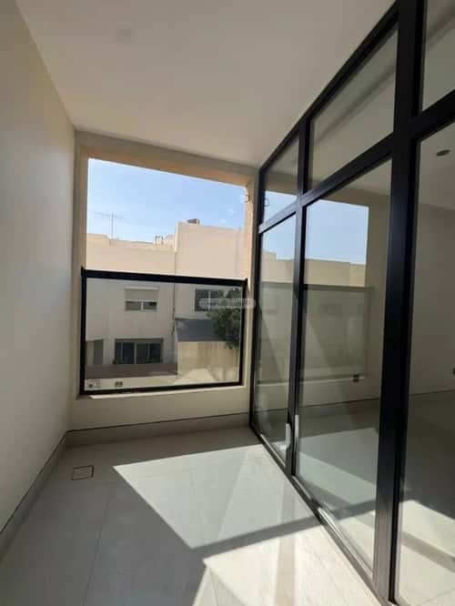 دور 4 غرف في الملك فهد 13