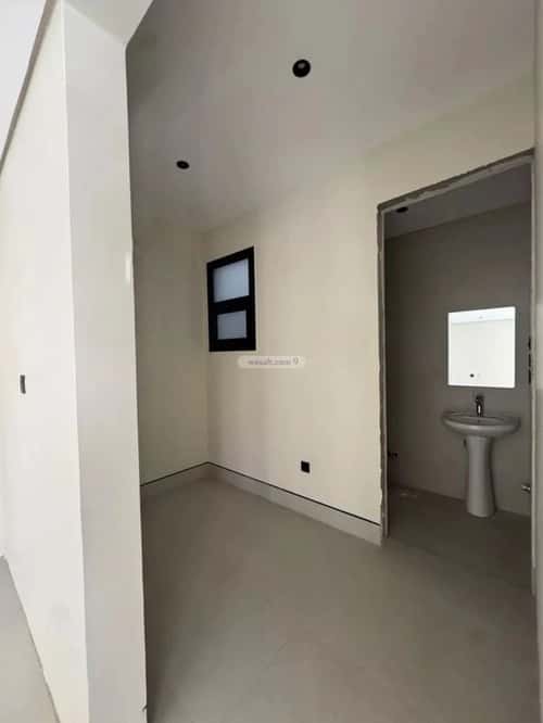 دور 4 غرف في الملك فهد 10