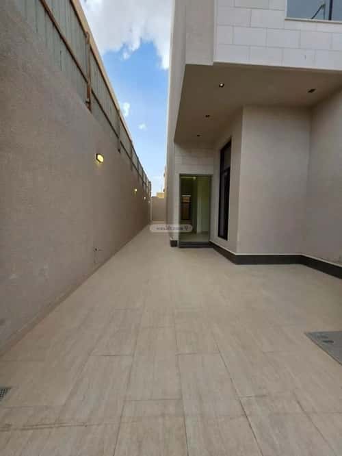 فيلا 6 غرف في الخليج 3