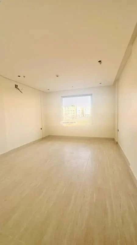 3 bedroom apartment in Dhahrat Laban 9