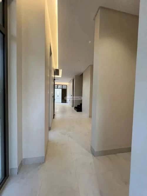 6 bedroom villa in Al Mahdiyyah 3