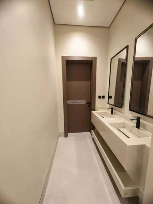 فيلا 4 غرف في العارض 11