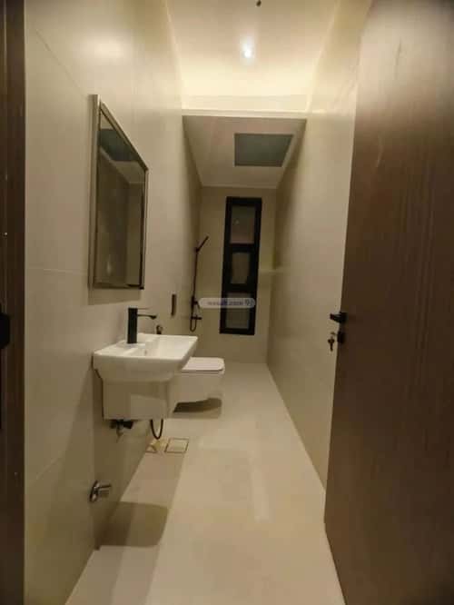 فيلا 4 غرف في العارض 10