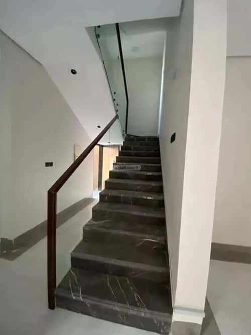 فيلا 6 غرف في المهدية 7