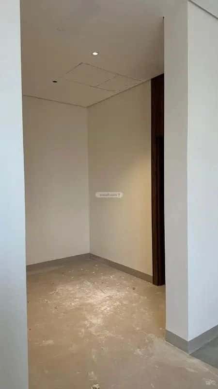 فيلا 5 غرف في النرجس 4