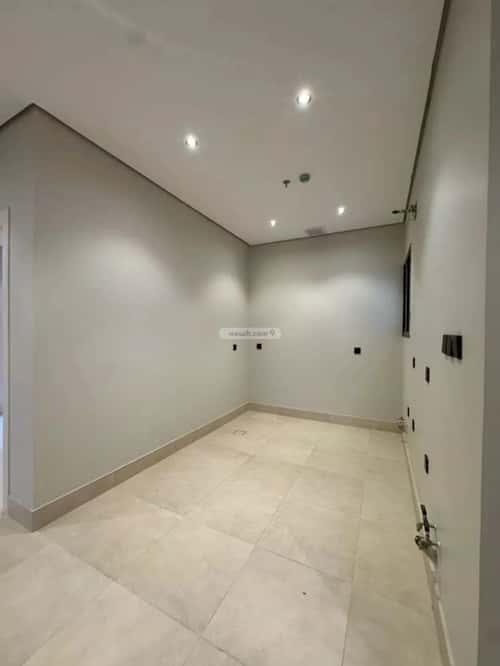 شقة 3 غرف في العارض 10