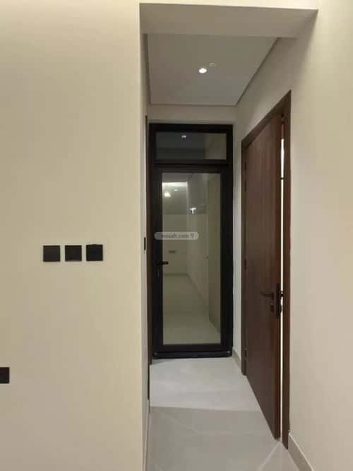 فيلا 5 غرف في الملقا 12