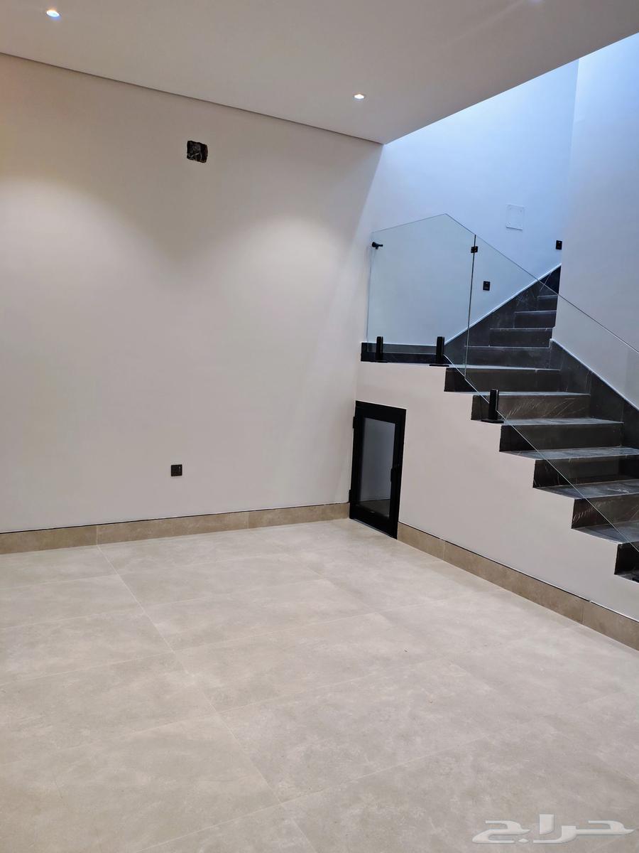 فيلا 5 غرف في المهدية 12